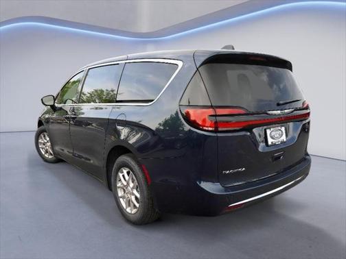 2025 Chrysler Pacifica L