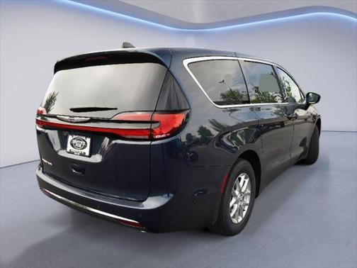 2025 Chrysler Pacifica L