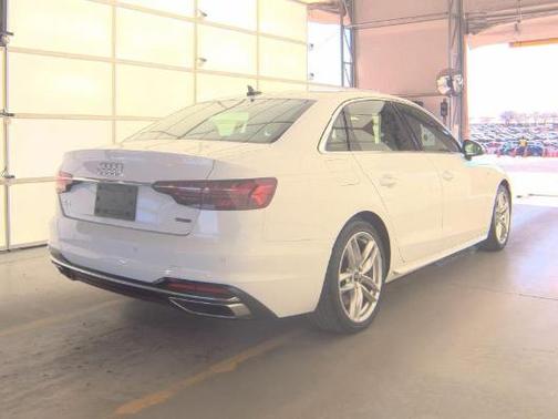 2022 Audi A4 45 S line Premium Plus