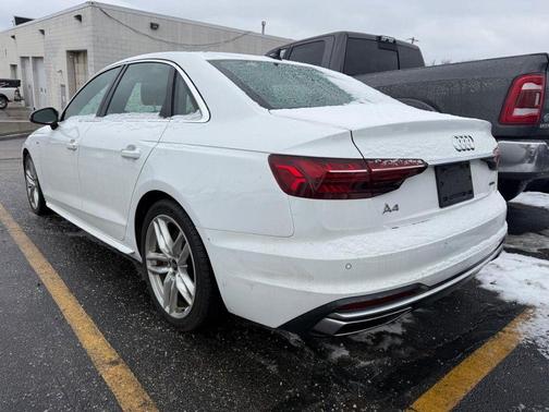 2022 Audi A4 45 S line Premium Plus