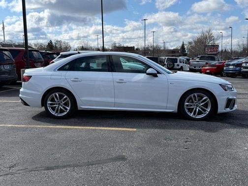 2022 Audi A4 45 S line Premium Plus