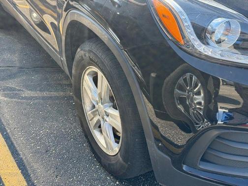 Mosaic Black Metallic 2020 Chevrolet Trax LT