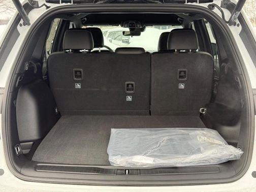 Bright White Clearcoat 2025 Jeep Grand Cherokee Limited
