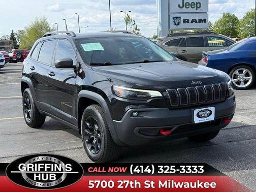 Diamond Black Crystal Pearlcoat 2019 Jeep Cherokee Trailhawk Elite