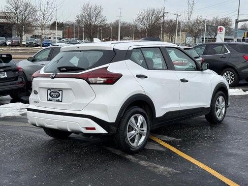 2022 Nissan Kicks S