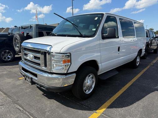 2014 Ford E350 Super Duty XLT
