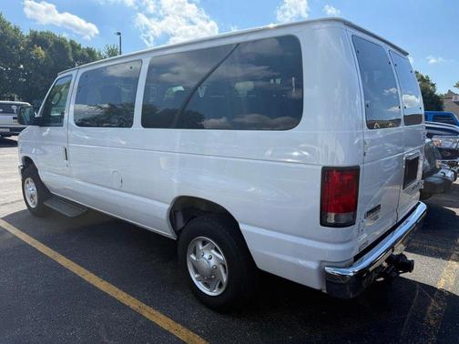 2014 Ford E350 Super Duty XLT