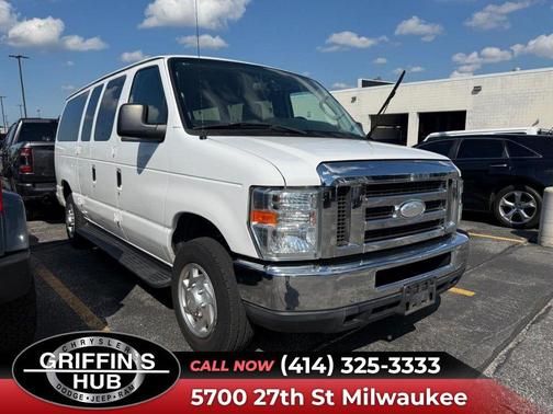 2014 Ford E350 Super Duty XLT