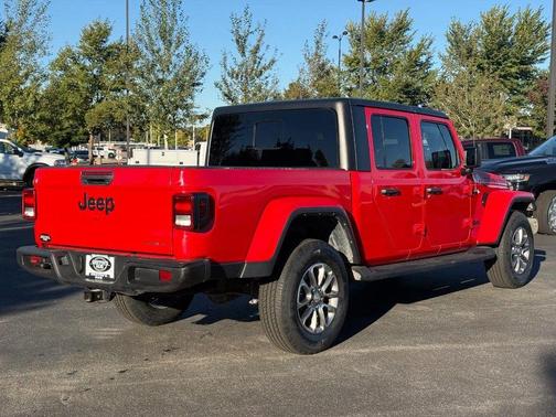 2023 Jeep Gladiator Sport
