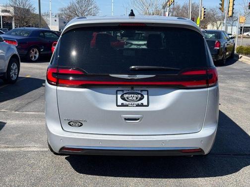 Silver Mist Clearcoat 2026 Chrysler Pacifica L