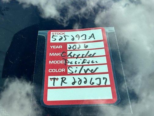 Silver Mist Clearcoat 2026 Chrysler Pacifica L