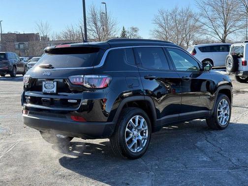 2024 Jeep Compass Latitude Lux