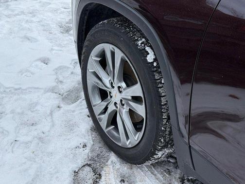 Black Cherry Metallic 2020 Chevrolet Trax LT