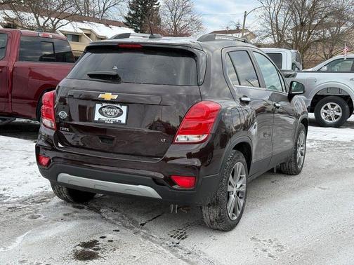 Black Cherry Metallic 2020 Chevrolet Trax LT