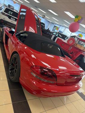 Viper Black Clearcoat/Black Soft Top 2004 Dodge Viper SRT10