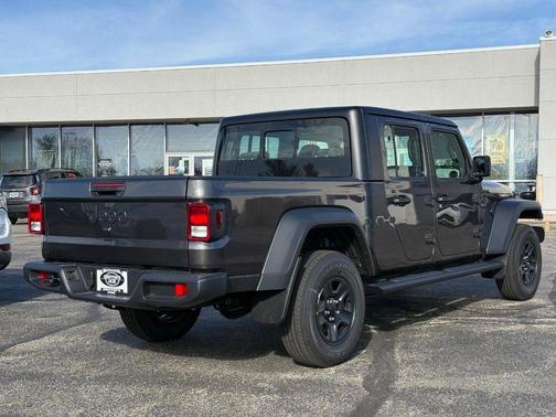 2026 Jeep Gladiator Sport