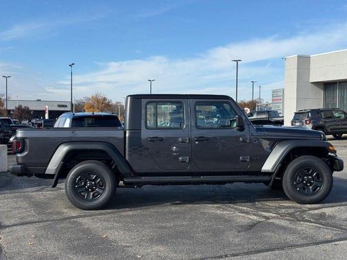 2026 Jeep Gladiator Sport
