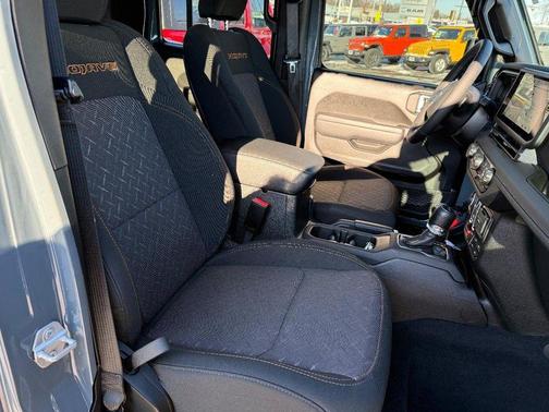 2025 Jeep Gladiator Mojave 4x4