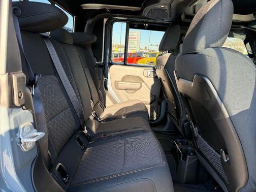 2025 Jeep Gladiator Mojave 4x4