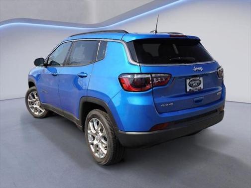 2024 Jeep Compass Latitude Lux