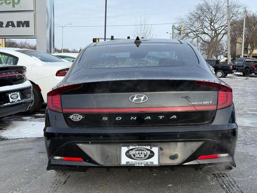 2022 Hyundai SONATA Limited