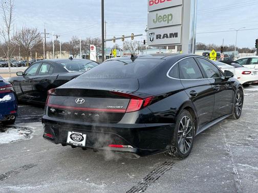 2022 Hyundai SONATA Limited