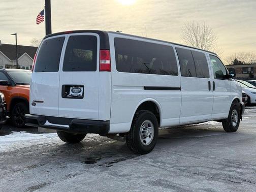 2022 Chevrolet Express 3500 RWD 3500 Extended Wheelbase LS