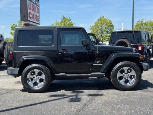Black Clearcoat 2016 Jeep Wrangler Sahara