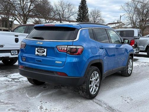 2024 Jeep Compass Latitude Lux