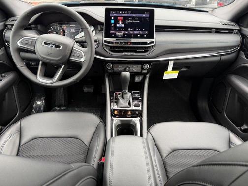 Hydro Blue Pearlcoat 2026 Jeep Compass Latitude