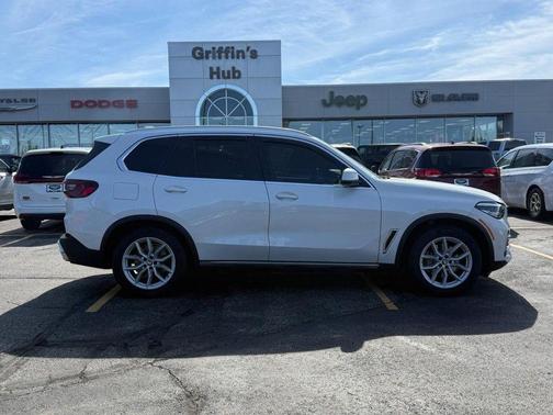 Mineral White Metallic 2021 BMW X5 xDrive40i