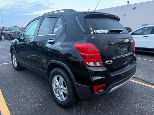 Mosaic Black Metallic 2020 Chevrolet Trax LT
