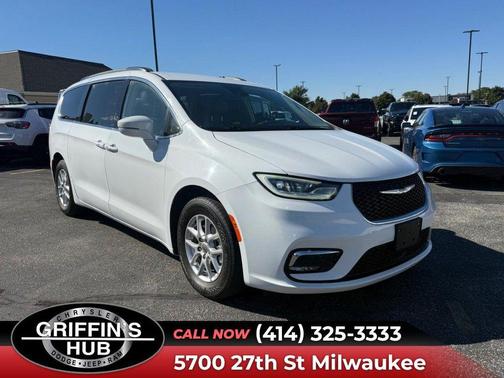 2022 Chrysler Pacifica Touring L