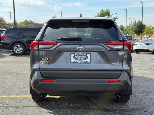 2020 Toyota RAV4 LE
