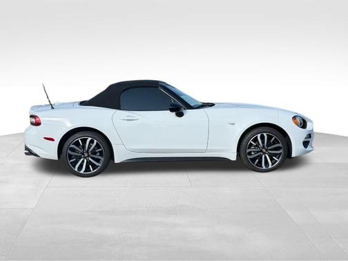 2020 FIAT 124 Spider Base