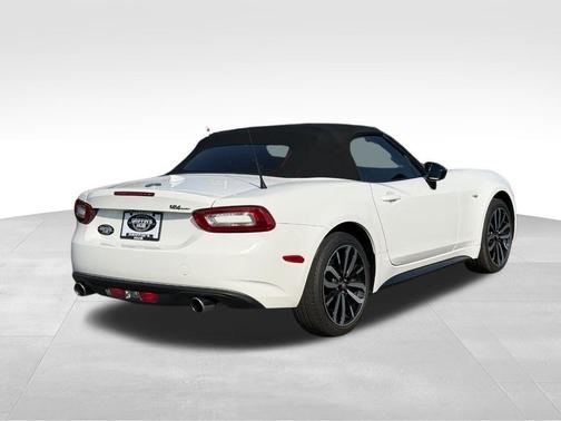2020 FIAT 124 Spider Base
