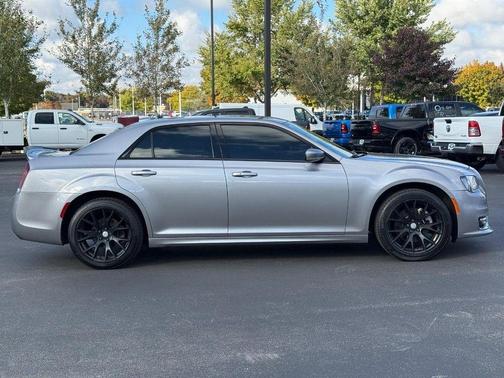 2018 Chrysler 300 S