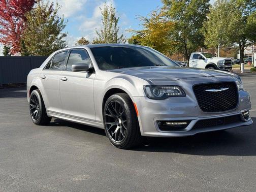 2018 Chrysler 300 S