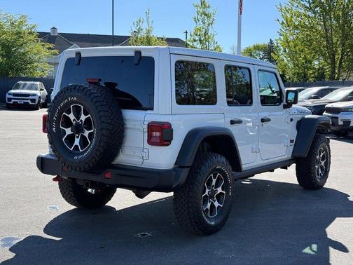 Bright White Clearcoat 2023 Jeep Wrangler Rubicon