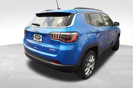 2024 Jeep Compass Latitude Lux