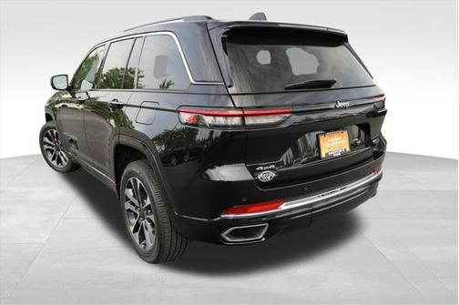 2022 Jeep Grand Cherokee Overland