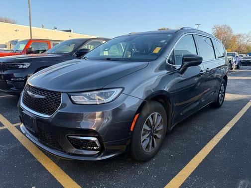 2021 Chrysler Pacifica Touring L