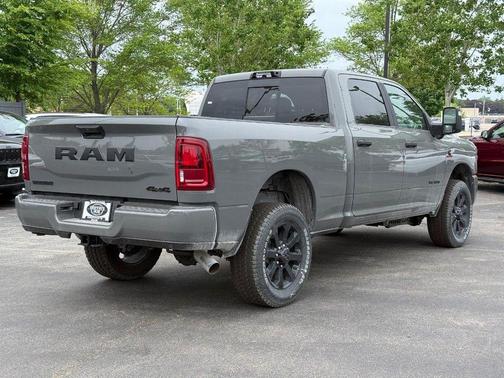 Ceramic Gray Clearcoat 2026 RAM 2500 Big Horn Crew Cab 4x4 6'4' Box
