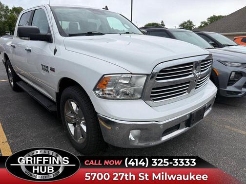Bright White Clearcoat 2018 RAM 1500 Big Horn