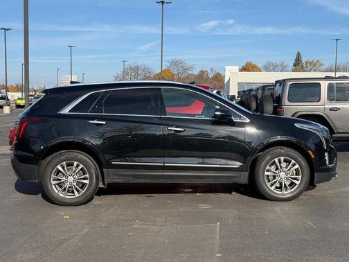 Stellar Black Metallic 2022 Cadillac XT5 Premium Luxury