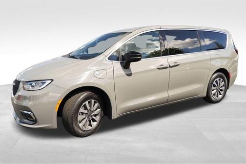 2025 Chrysler Pacifica Hybrid Select