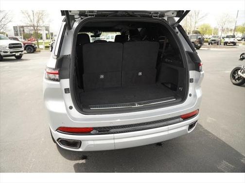 2024 Jeep Grand Cherokee L Summit