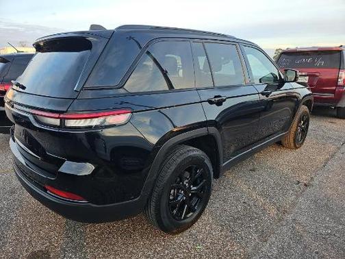 2024 Jeep Grand Cherokee Altitude