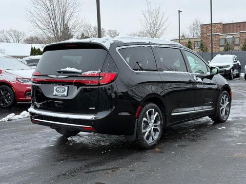 2026 Chrysler Pacifica L