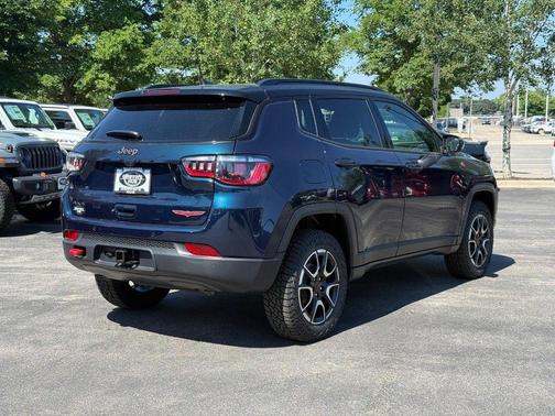 Fathom Blue Pearl Coat 2026 Jeep Compass Trailhawk